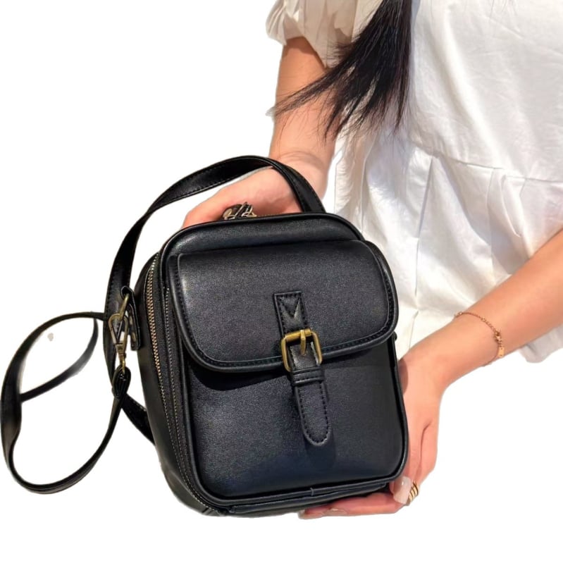 PU crossbody torba s vertikalnim kvadratnim oblikom, zatvaranje na zip, unutarnji džepovi: džep sa zatvaračem, džep za telefon, džep za dokumente, unisex jednostruka naramenica