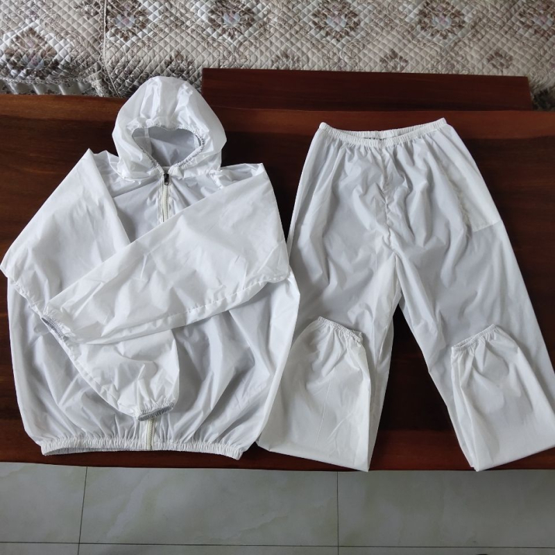 Zaštitni radni kombinezon s kapuljom, podijeljeni tip, poliester, za farmu, otporan na prašinu