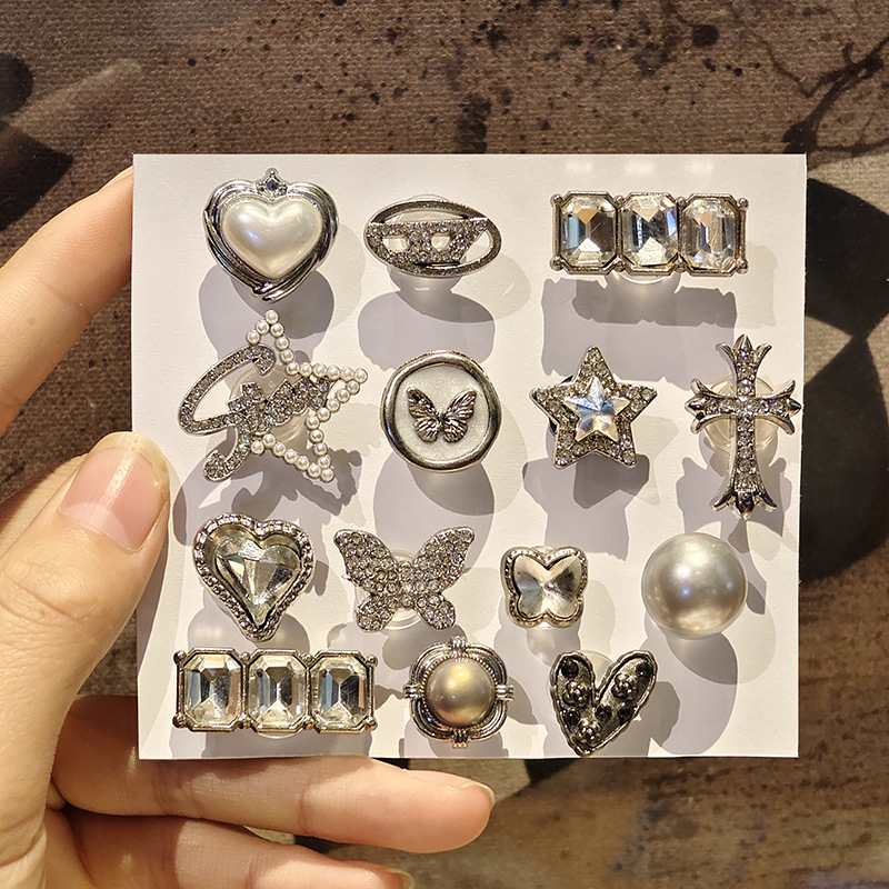 Pantofi în stil Crocs cu floare și perle, modele cu urs și iepure, accent planetar cu diamant, design retro floral, purtare pe tot timpul anului