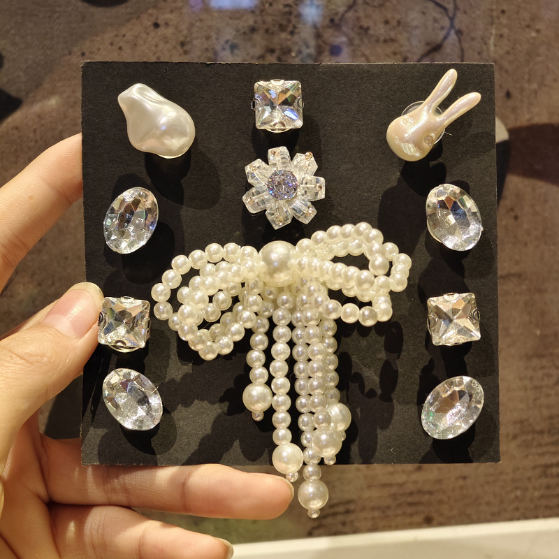 Pantofi în stil Crocs cu floare și perle, modele cu urs și iepure, accent planetar cu diamant, design retro floral, purtare pe tot timpul anului