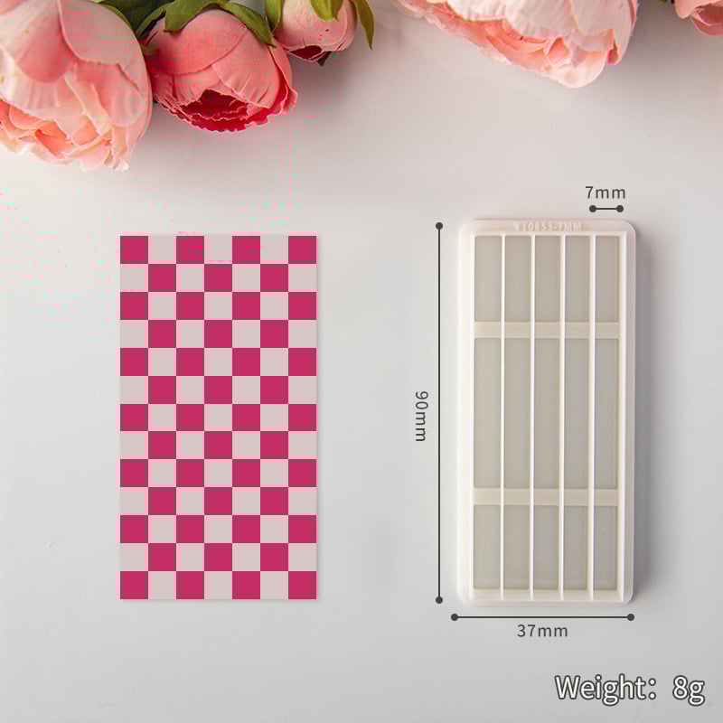 Форма за изработка на обици от глина: шахматен модел и геометрични ленти за изработка на накити