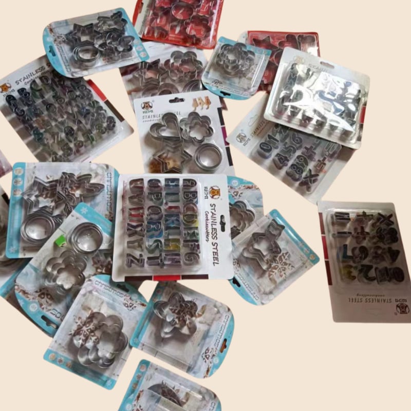 Sada 12 nerezových formičiek na sušienky a fondant, nepravidelné tvary pre pečenie