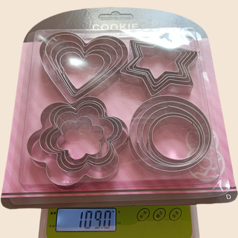 Sada 12 nerezových formičiek na sušienky a fondant, nepravidelné tvary pre pečenie