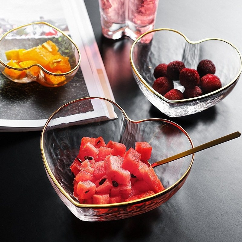 Сърцевидна купа от кристално стъкло за плодова салата и десерти, златен ръб, персонализирано лого, готова за подарък