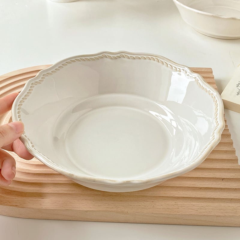 Керамична купа в дворцов стил, релефна, неправилна форма, глазурирана повърхност, подходяща за микровълнова печка