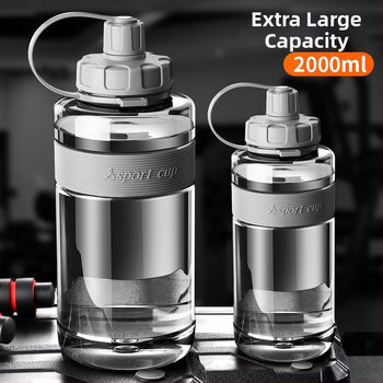 Plastový športový pohár so slamkou na vonkajšie použitie, s vesmírnou témou, odolný voči vysokým teplotám (materiál: PC; odolnosť voči vysokým teplotám; štýl: outdoor s slamkou; tvar: rovný pohár; konštrukcia: jednovrstvá)