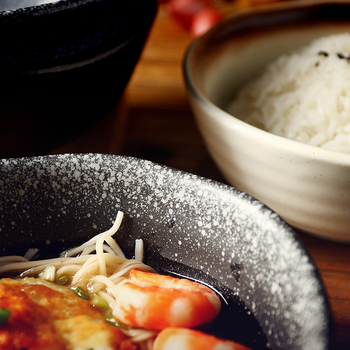 Japanski stil keramička zdjela za rižu, podglazurna završna obrada, mikrovalna sigurnost, otisnut logotip, mogućnost prilagodbe