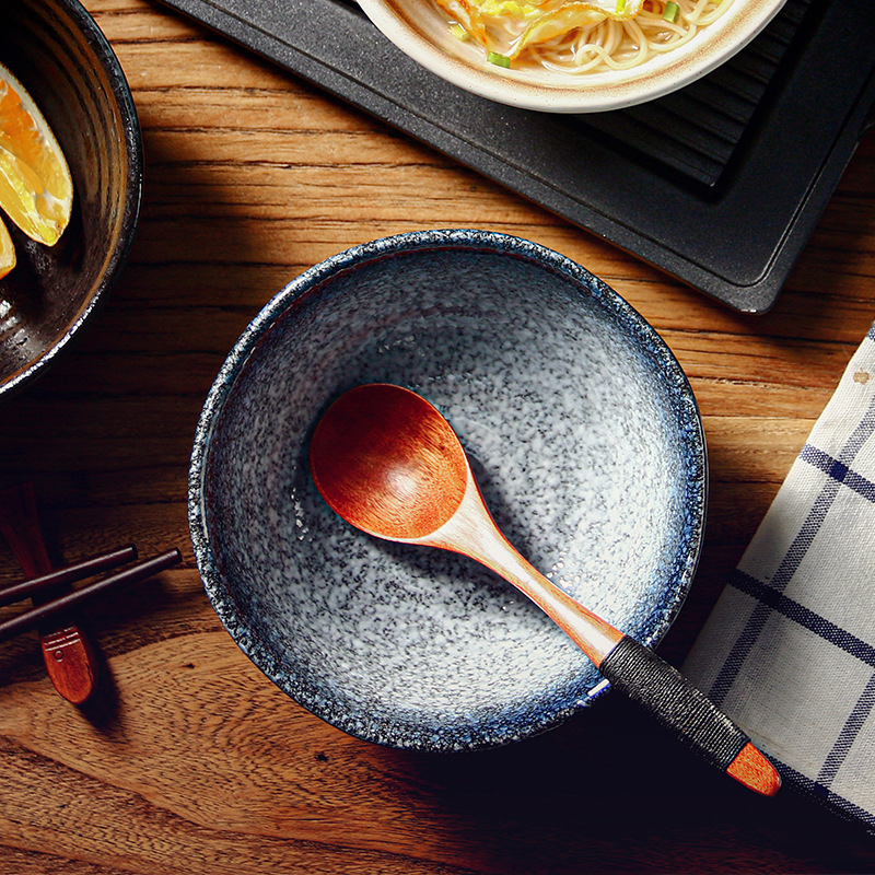 Japanski stil keramička zdjela za rižu, podglazurna završna obrada, mikrovalna sigurnost, otisnut logotip, mogućnost prilagodbe