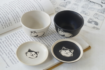 Porcelanska zdjela za umak u japanskom stilu, ručno oslikani motiv mačke, kružni oblik, pogodno za mikrovalnu pećnicu, stil Qingxin cute