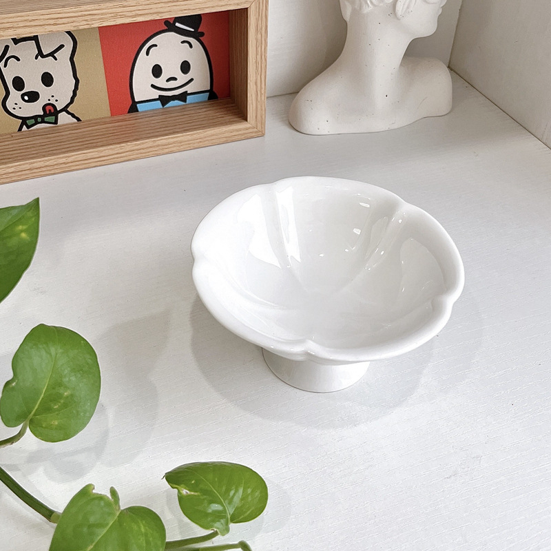 Porcelanska zdjela, moderni minimalistički dizajn, profilirani oblik, pogodna za mikrovalnu pećnicu
