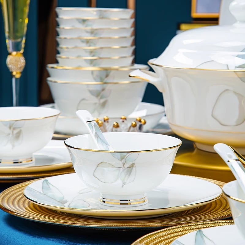 Set posuđa od kostnog porculana, cvjetni uzorak, prikladno za mikrovalnu, glazirana površina, novi kineski stil