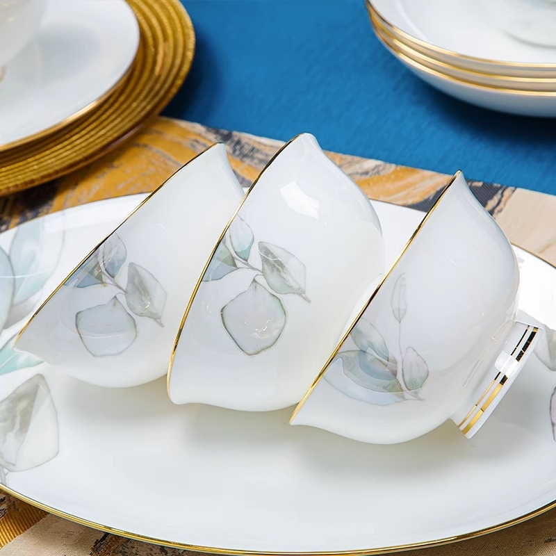 Set posuđa od kostnog porculana, cvjetni uzorak, prikladno za mikrovalnu, glazirana površina, novi kineski stil
