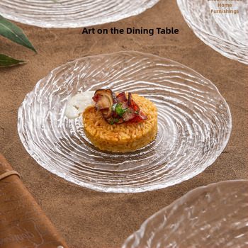 Sklenený servis s ledovým vzorom: nepravidelné misky a taniere na ovocie, priehľadné dezertné taniere, miska na cukrovú vodu; ručne vyrobené, prispôsobiteľné, moderný minimalistický štýl