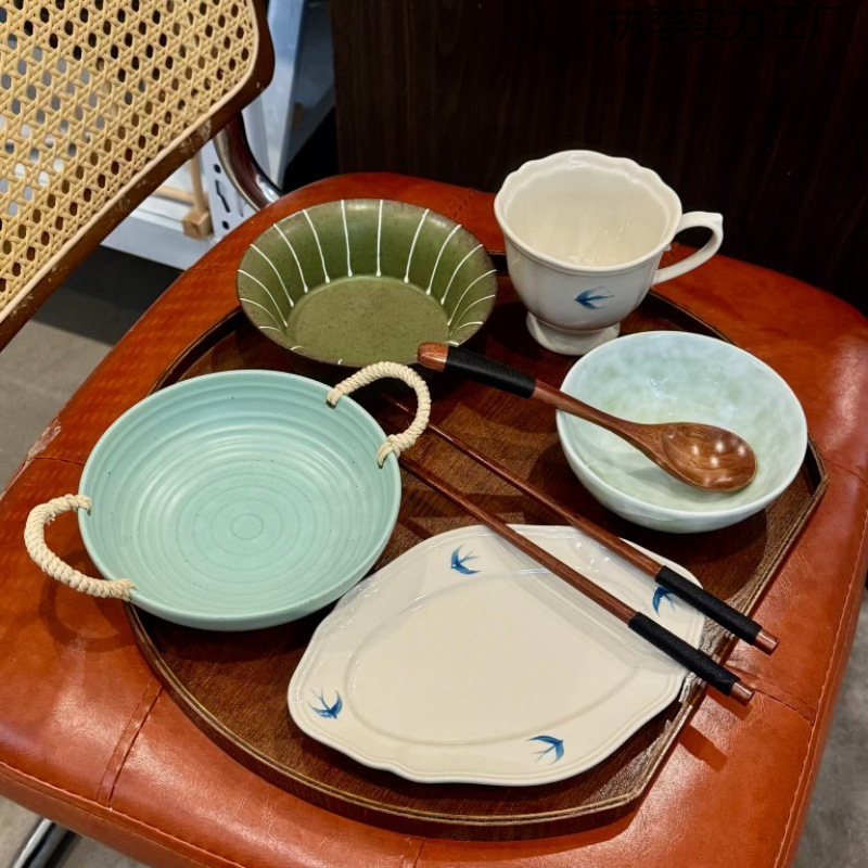 Set zdjelica i tanjura za doručak za jednu osobu, keramika, cvjetni uzorak, japanski stil, glazura pahulja snijega