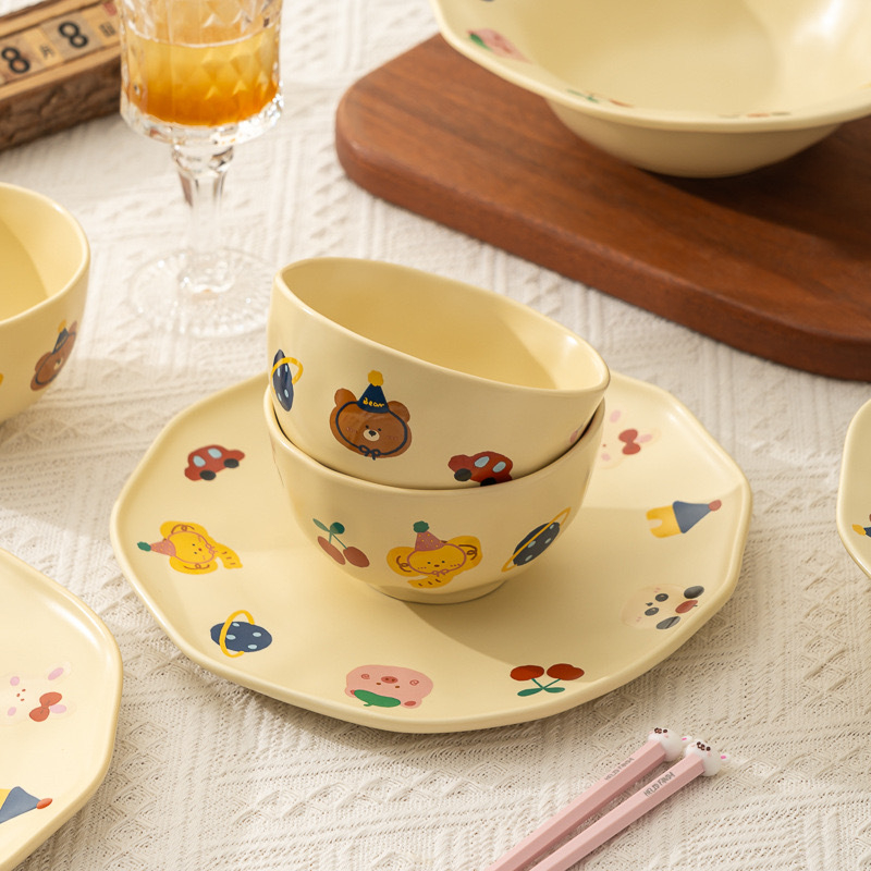 Set de veselă din porțelan pentru o singură persoană, cu design cartoon, compatibil cu microundele, stil proaspăt și drăguț, personalizare disponibilă