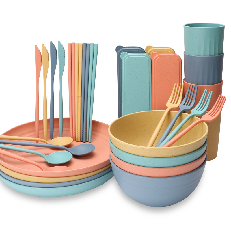 8-dijelni set kamp kuhinjskih posuda od slame od pšenice — tanjur, zdjela, čaša, nož, vilica, žlica, chopsticks i kutija za pohranu; materijal Wheat Straw PP; mikrovalna sigurnost; moderan minimalistički stil