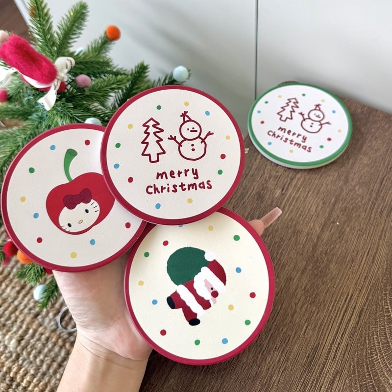 Suport rotund pentru pahar ceramic, cu ilustrație în stil desen animat a unui om de zăpadă de Crăciun, absorbent