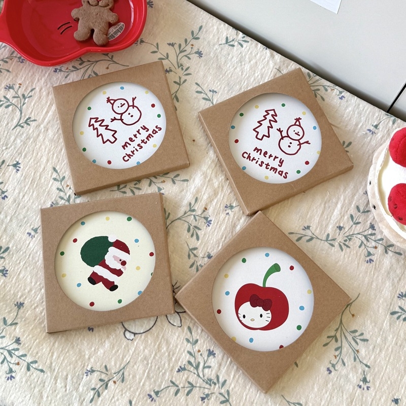 Suport rotund pentru pahar ceramic, cu ilustrație în stil desen animat a unui om de zăpadă de Crăciun, absorbent