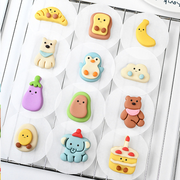 Formă pentru chifle la abur cu motive animale și fructe, din plastic, serie Fruit Animals, potrivită pentru chifle la abur și fondant