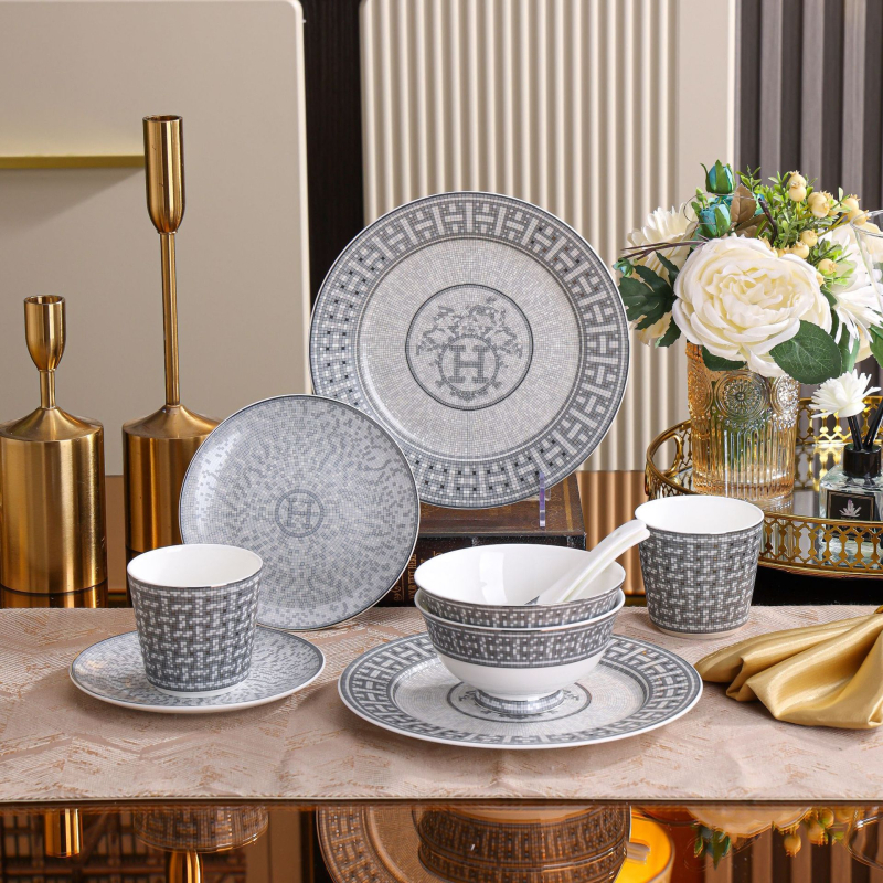 10-dijelni set kostnog porcelina (zdjele, žlice, tanjuri) – moderni minimalistički stil, razni uzorci, >45% praha od kostiju, nije prikladno za mikrovalnu, poklon kutija, mogućnost prilagodbe
