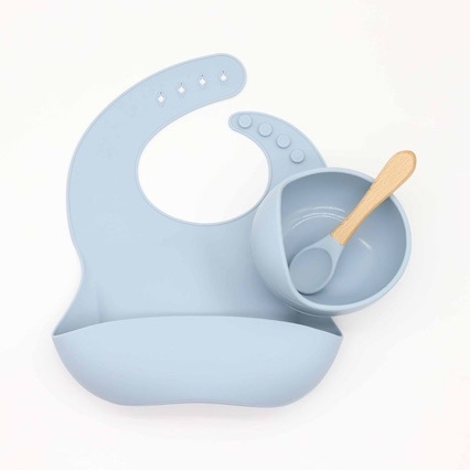 Set de masă din silicon pentru sugari, cu bavă, bol și linguriță – cutie cu patru compartimente, 4 piese KS-359