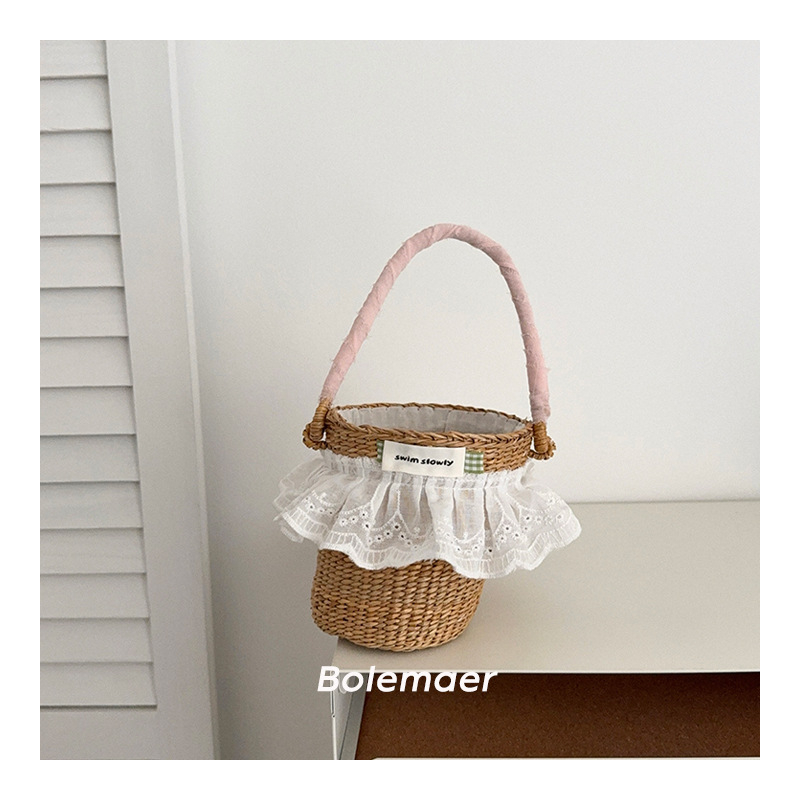 Geantă pentru copii din paie împletită, cu dantelă și etichetă cu litere, modernă pentru uz zilnic – vară 2025