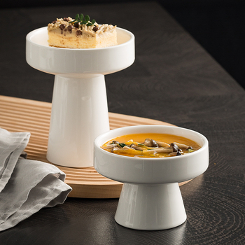 Vas de desert din porțelan cu picior înalt, compatibil cu microunde, finisaj sub glazură, posibilitatea imprimării logoului