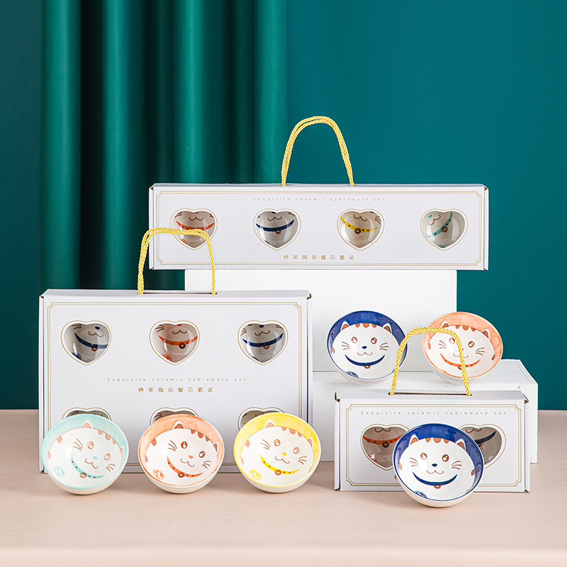 Japanski stil: darovni set zdjela i štapići za jelo u ukrasnoj porcelanskoj kutiji