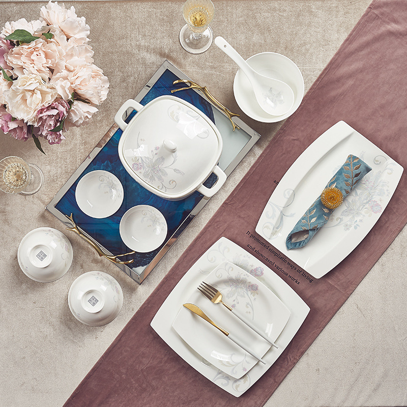 Комплект Jingdezhen от костен фарфор – европейски стил чаши и чинии, флорален мотив с глазура, 60 части, подходящ за микровълнова печка