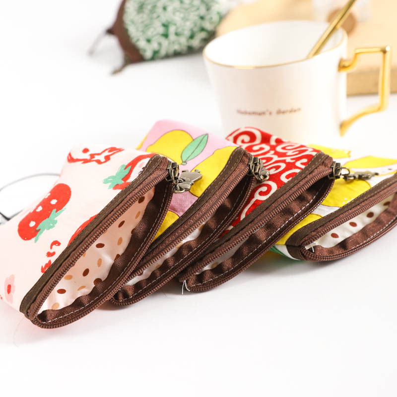 Monetų piniginė su kortelių skyreliu, kvadratinė forma, peizažo raštas, medvilninė įdaila, gaivus ir saldus stilius