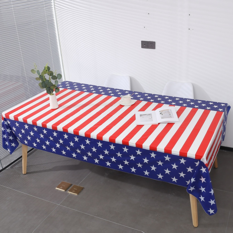 Jednokratni stolnjak američke zastave, pravokutnog oblika, od PE plastike, debljina 3 Silk