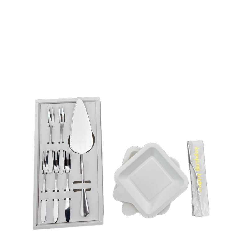 Еднократен комплект за рожден ден за торта: свещи и шапка, чиния, нож и вилица, пет части за пет лица, биоразградим, възможност за печат на лого