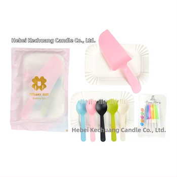 Еднократен комплект за торта: поднос за торта, ножове и вилици – пластмасов, правоъгълен, включва 5 ножа и 5 вилици