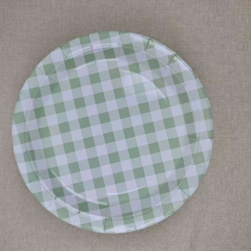 Еднократни чинии и чаши с шарка в квадратчета за празнични поводи и пикник; персонализирани и биоразградими; комплект 60/90