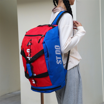 Utazáshoz való hátizsák kettős vállpánttal — nylon, 20–35 L, cipzáras nyitás, belső cipzáras zseb, logó nyomtatás, testreszabás elérhető, utcai stílus