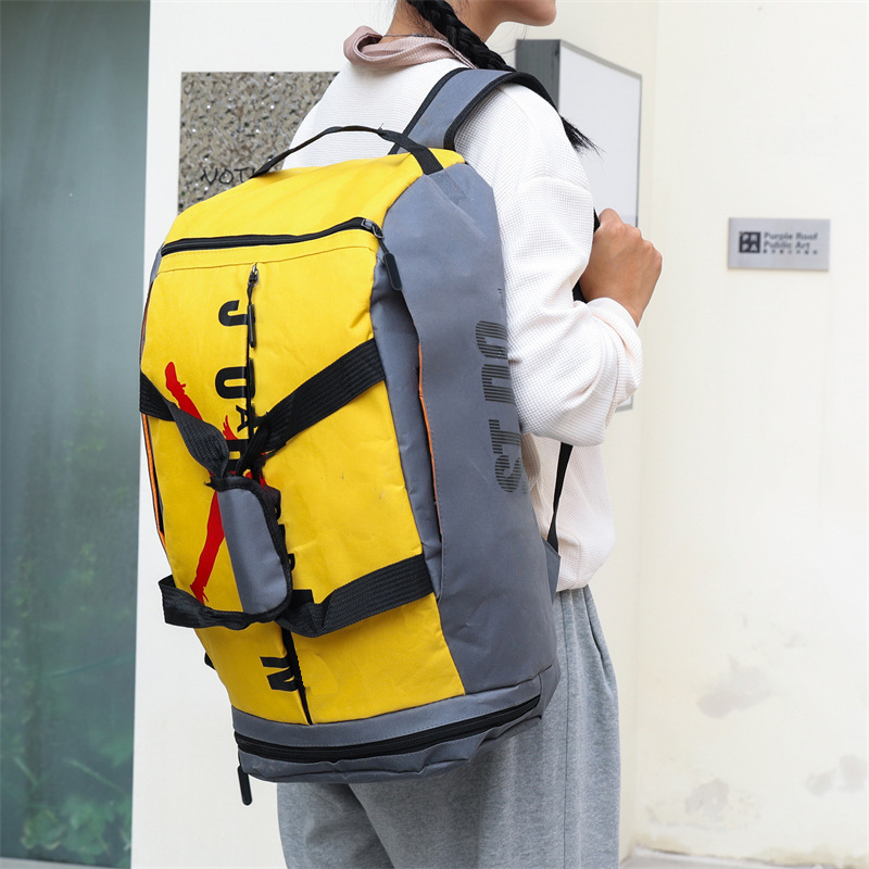 Utazáshoz való hátizsák kettős vállpánttal — nylon, 20–35 L, cipzáras nyitás, belső cipzáras zseb, logó nyomtatás, testreszabás elérhető, utcai stílus