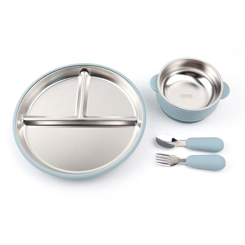 Dječji set za prehranu od nehrđajućeg čelika: tanjur s tri odjeljka, zdjela s dvije ručke, usisna baza i pribor ( vilica i žlica ); 304 nehrđajući čelik; za dob 6 mjeseci i više; set od 4 komada