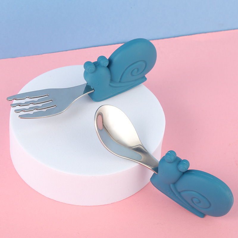 Dječji set pribora za hranjenje: vilica i žlica od 304 nehrđajućeg čelika sa silikonskom trenirajućom žlicom, kratka drška, za djecu od 6 mjeseci