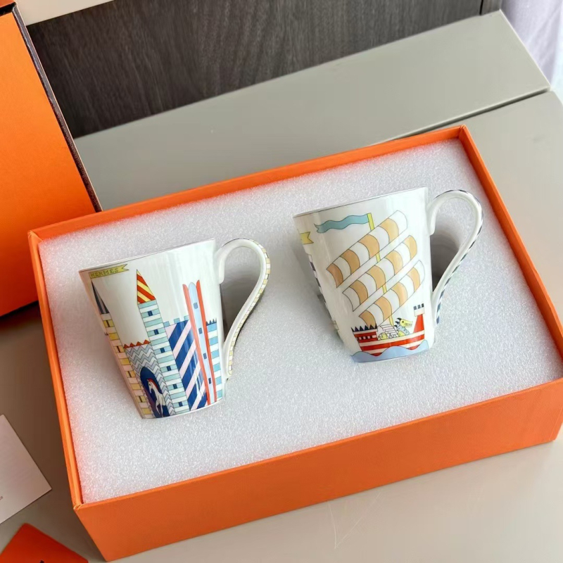 Dječji keramički set posuđa, četiri komada, tema Jednorožac dvorac, crtani stil, siguran za mikrovalnu pećnicu, prilagodljiv