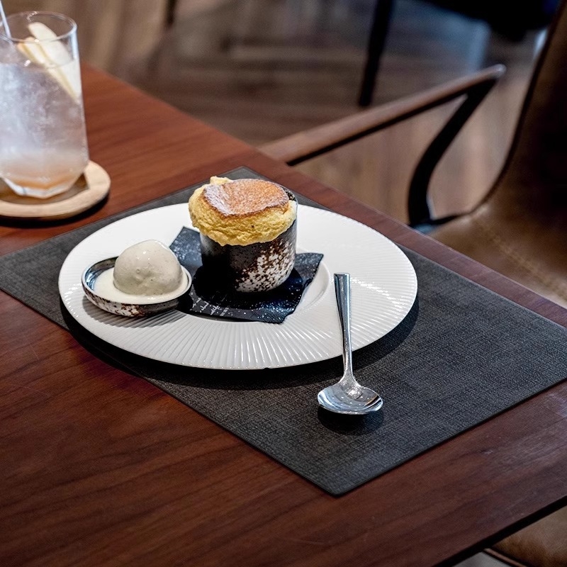 Kožni podmetač za stol, nordijski stil, kvadratni oblik, jednobojna, Longyao, proljeće 2025 izlazak