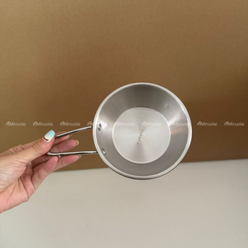 Купа за сос от неръждаема стомана 304 с дръжка, кръгла, полирана повърхност, за сосове и дипове