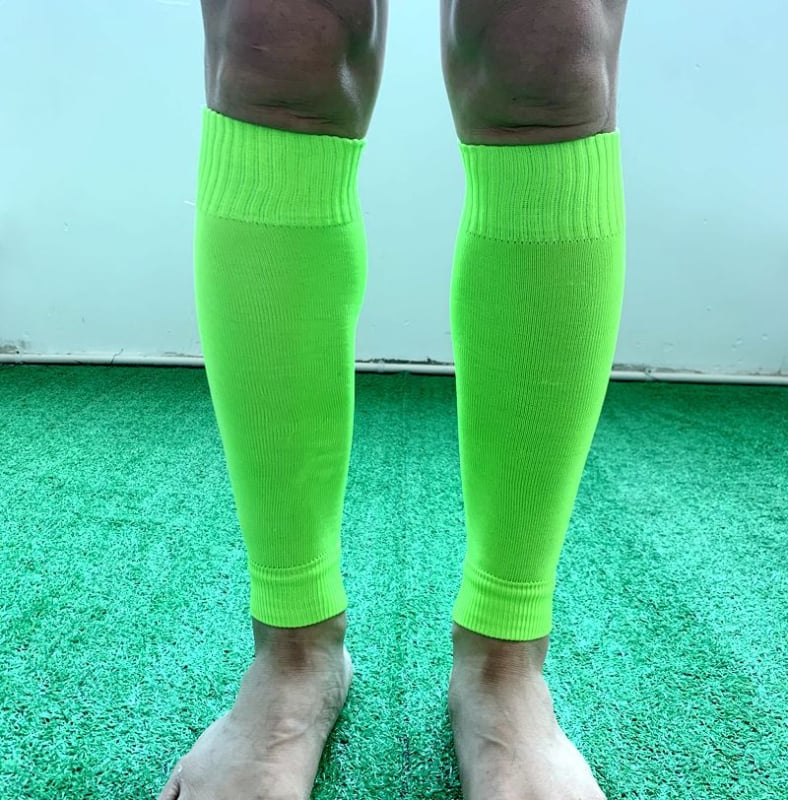 Футболни чорапи с протектор за подбедрица, полиестерно влакно, дължина до средната част на подбедрицата, защита на долната част на крака, лег гардове за тренировки и футбол