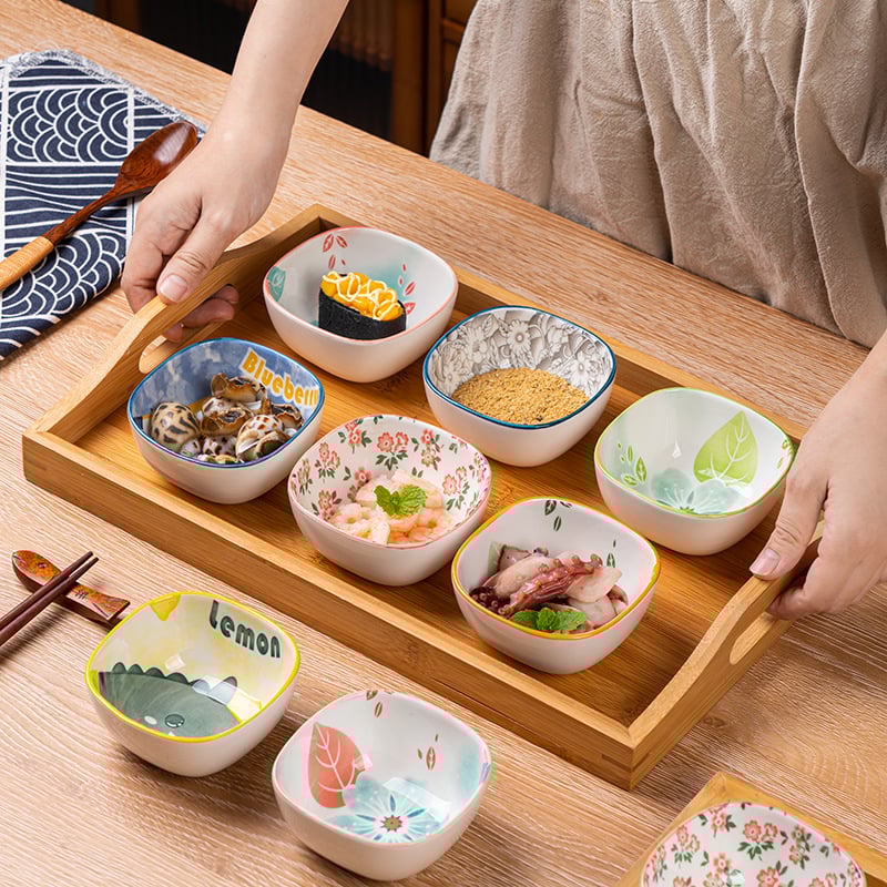 3-компонентни порцеланови купички за сосове в японски стил, карикатурен принт, неравна форма, подходящи за микровълнова, подглазурно покритие
