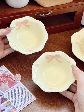 Egyszemélyes étkészlet, vintage francia stílus, domborított masni motívummal, csont porcelán