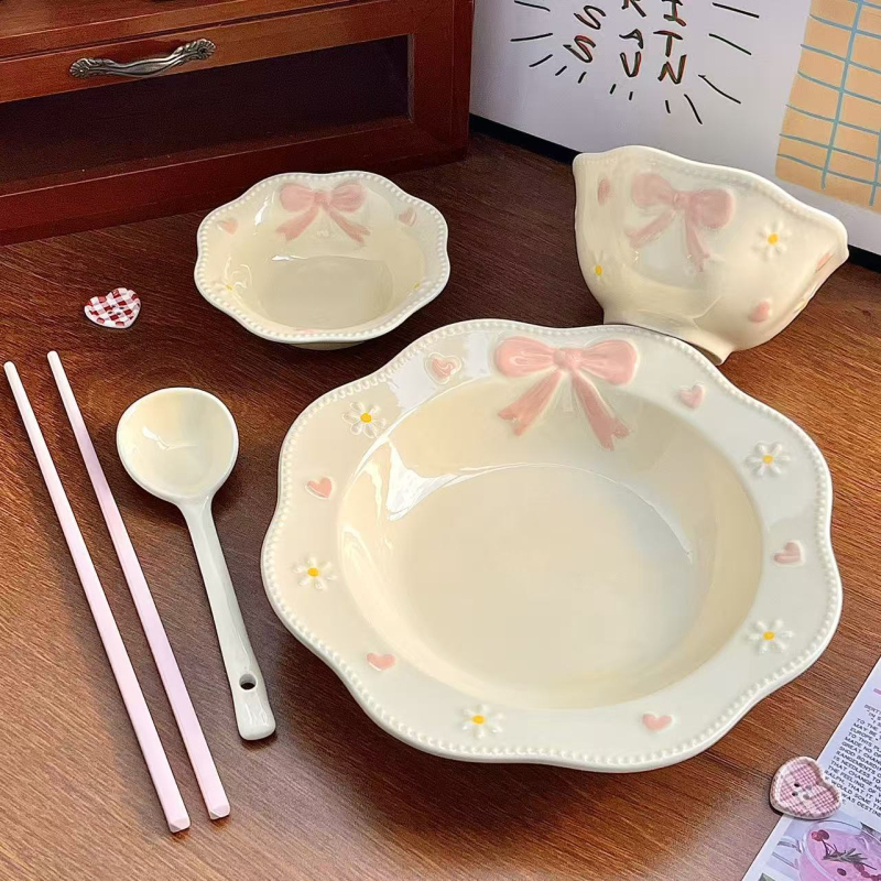 Egyszemélyes étkészlet, vintage francia stílus, domborított masni motívummal, csont porcelán