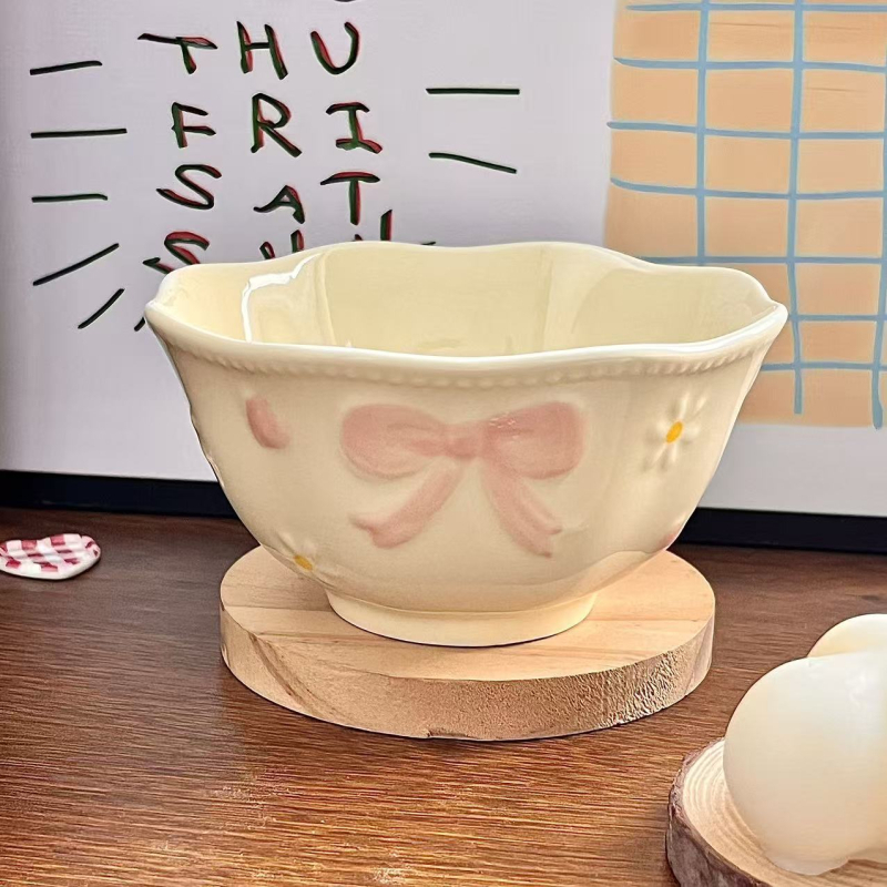 Egyszemélyes étkészlet, vintage francia stílus, domborított masni motívummal, csont porcelán