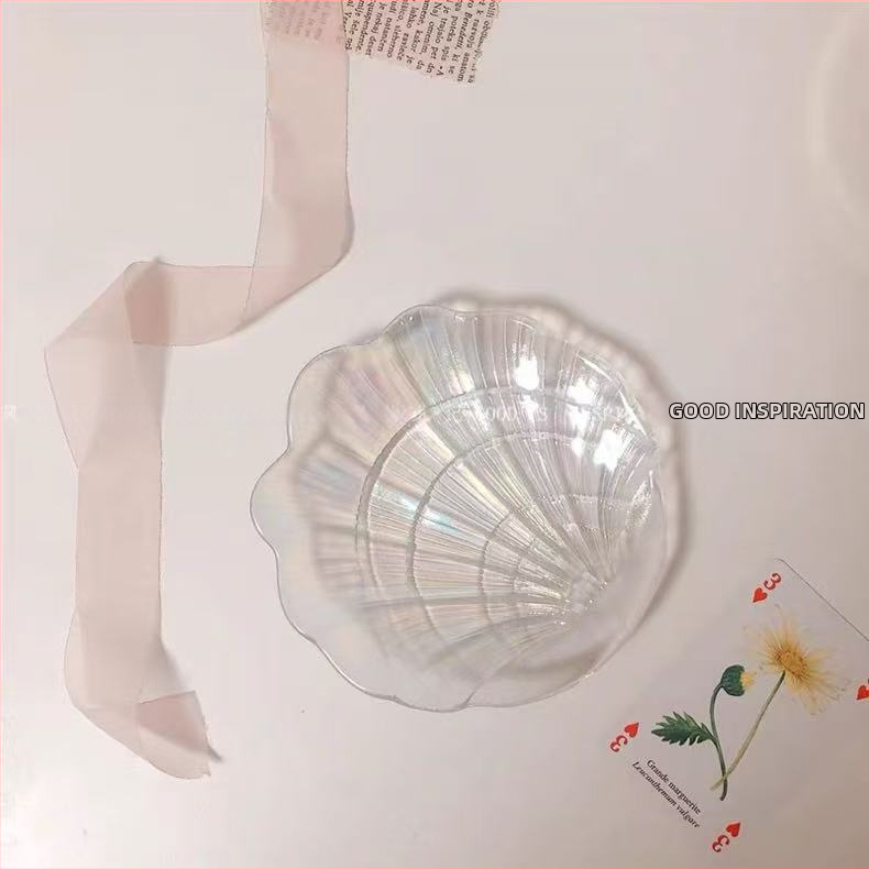 Sklenený šperkový úložný tanier s nepravidelným tvarom, elektroplátovaná povrchová úprava a svetlý luxusný retro štýl – ideálne ako rekvizita na fotky a paletu na manikúru.