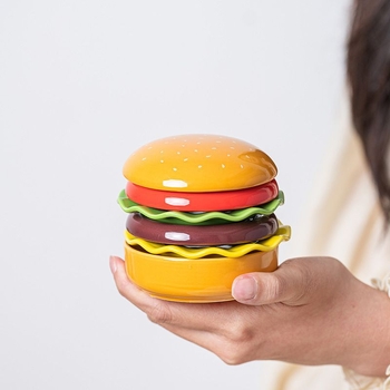 Керамичен подаръчен комплект посуда за хранене – кръгли порцеланови чинии и чиния за сос, сладък стил, ръчно рисувана повърхност