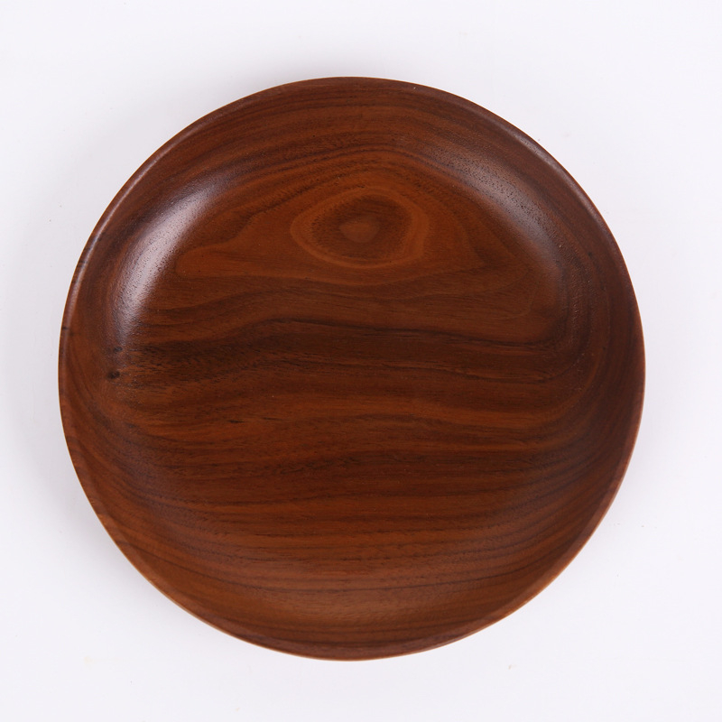 Кръгла дървена чиния за закуски в японски стил, масивно дърво, повърхност с дървесен рисунък, лого отпечатано