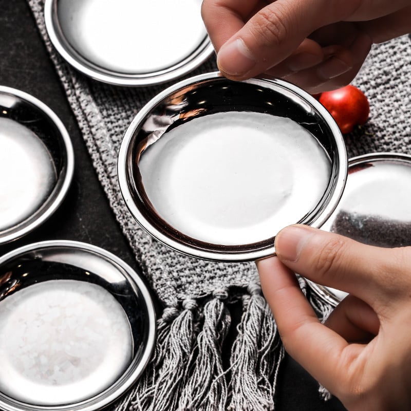 Неръждна кръгла чиния за сервиране — 201 неръждаема стомана, микровълнова безопасна, двоен финиш (една страна водно полирана, друга лъскава), печат на лого и персонализация